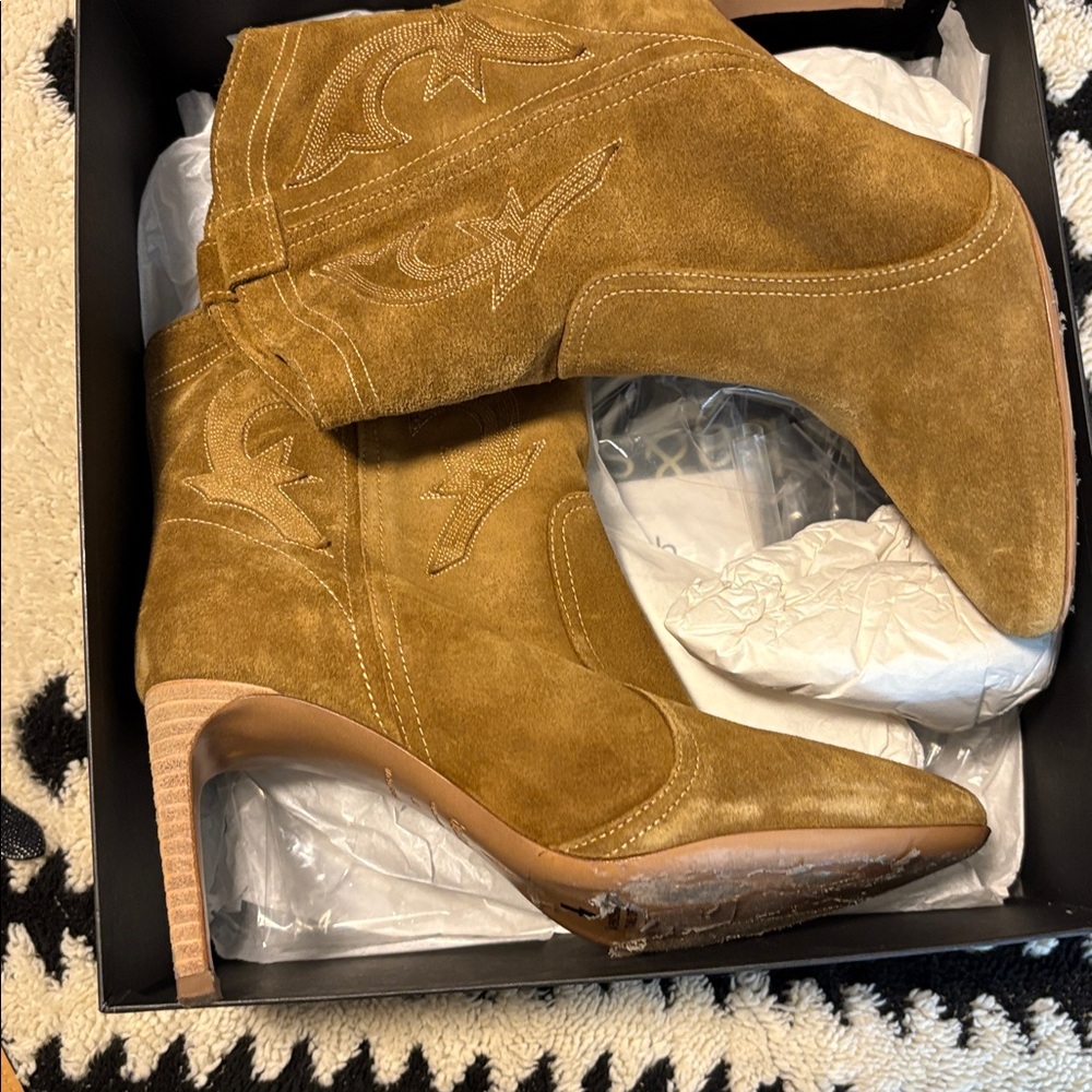 ba&sh Camel Suede Heeled Boots - Picture 4 of 5